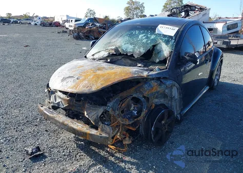 2000 Volkswagen New Beetle Gls z USA, uszkodzony, nr VIN 3VWCC21CXYM496228